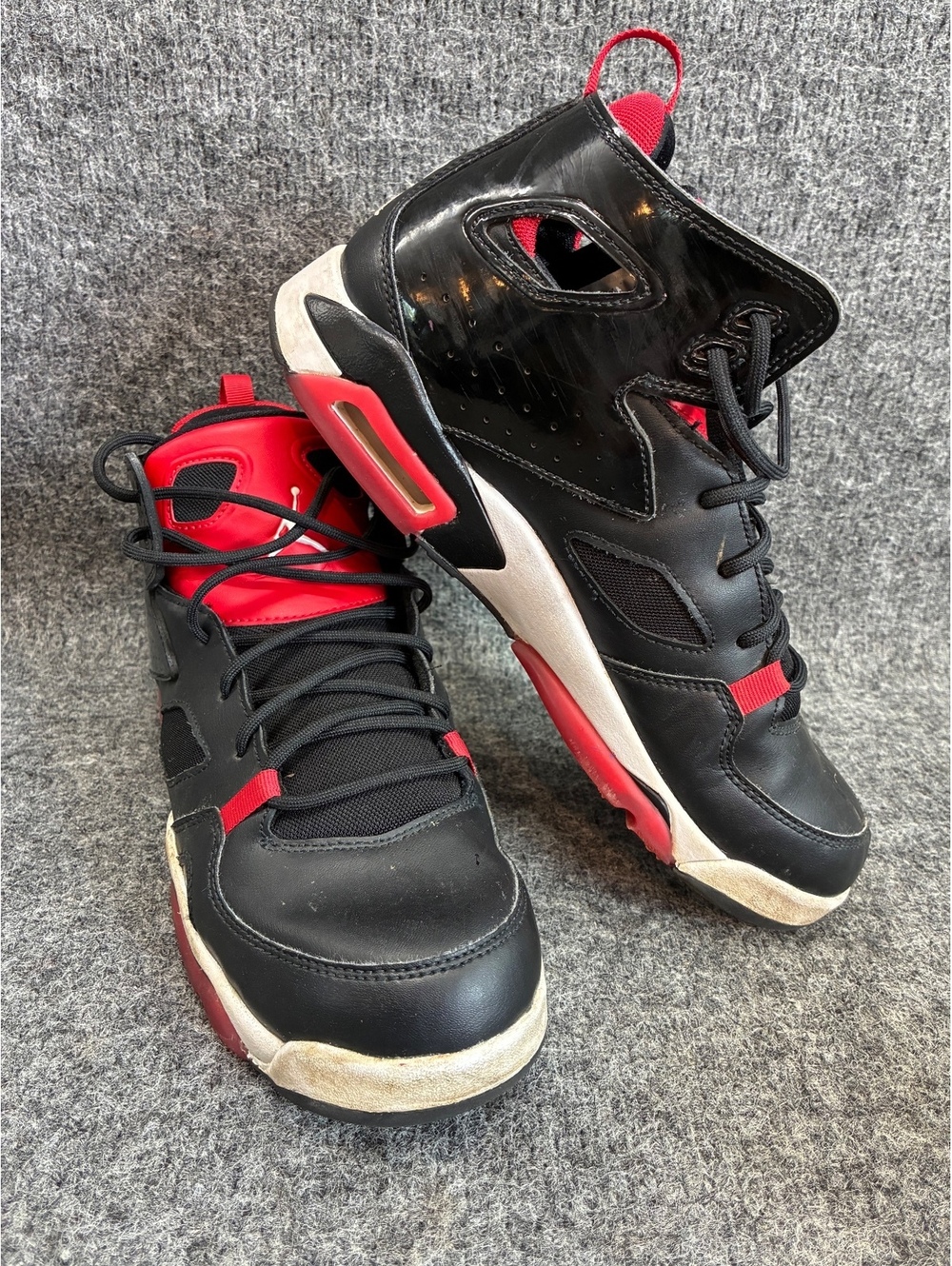 Nike DM1685-006 Air Jordan 6 Retro Black/Red Basketball Shoes Size 7Y Womens 8.5